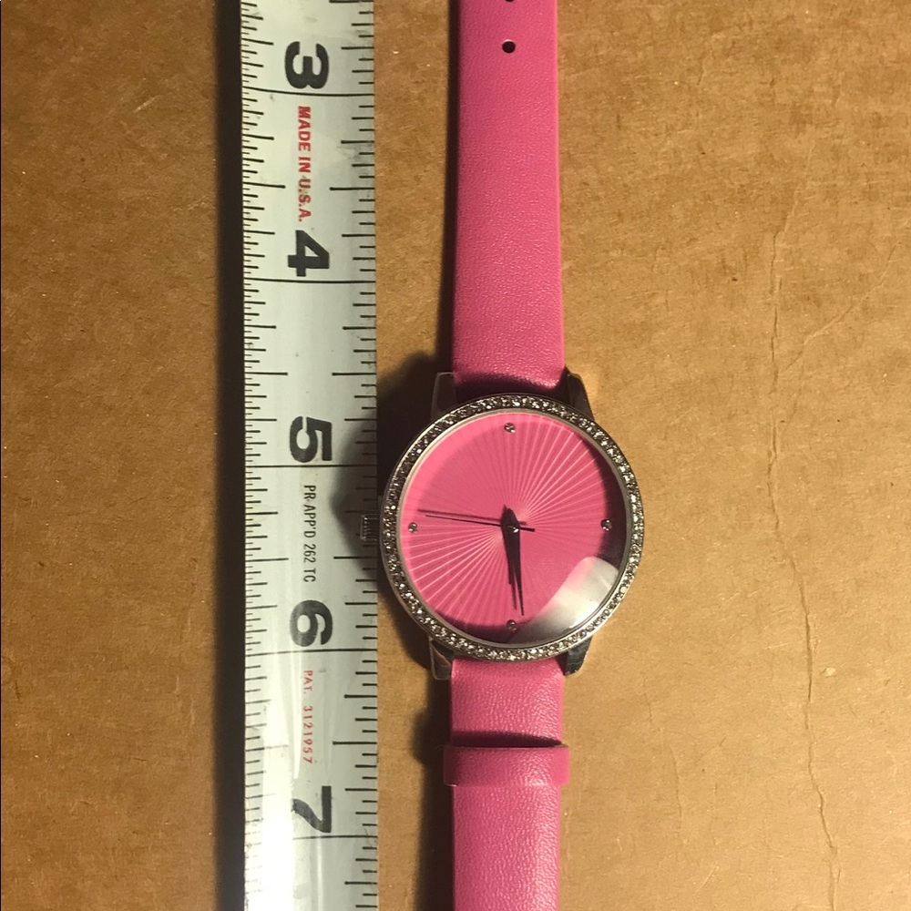 Pink watch - Picture 6 of 6